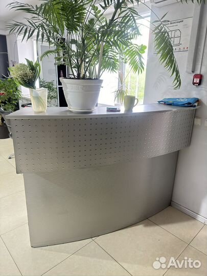 Стойка ресепшн бу