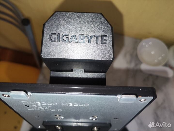 24-32' Gigabyte подставка для монитора