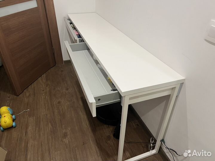 Стол IKEA besto burs