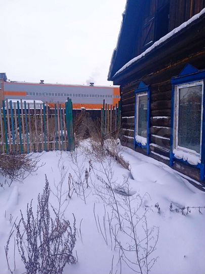 Дом 25 м² на участке 8 сот.