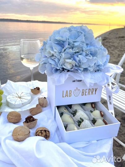 Боксы с клубникой в шоколаде