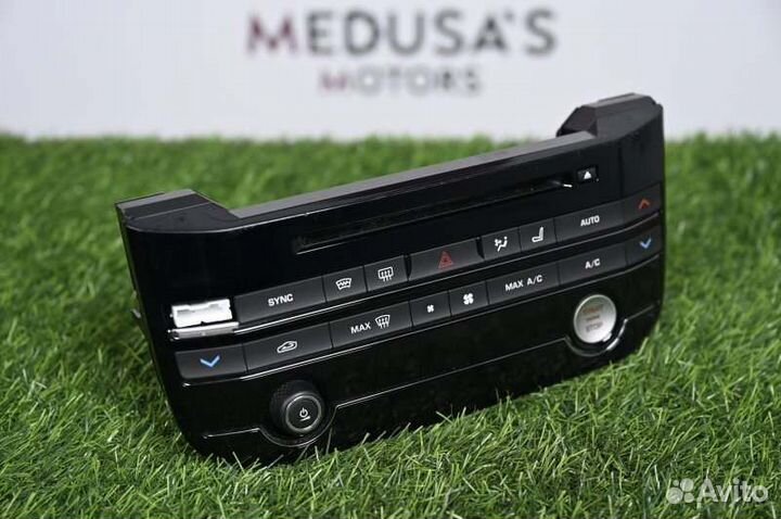 Блок управления климат-контролем Jaguar F-Pace JGA