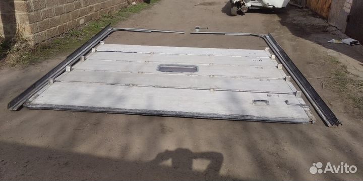 Секционные ворота алютех бу