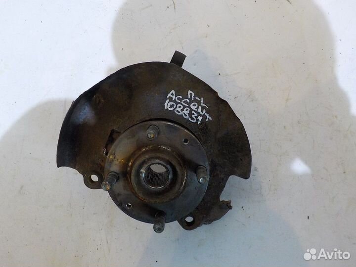 Кулак поворотный передний левый Hyundai Accent