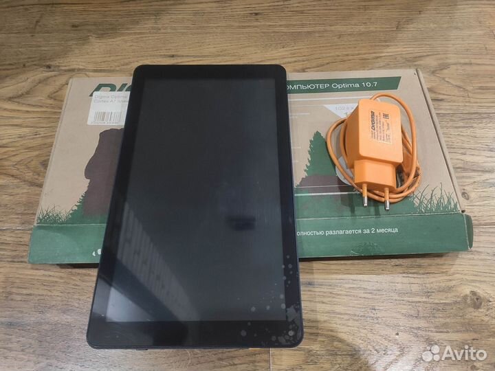 Планшет Digma Optima 10.7