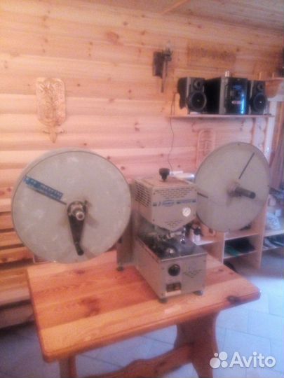 Клеенаносящий станок