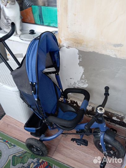 Детский велосипед трехколесный с ручкой