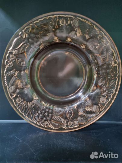 Винтажное, большое блюдо для фруктов из карам