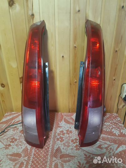 Фонарь задний левый правый Nissan X-Trail