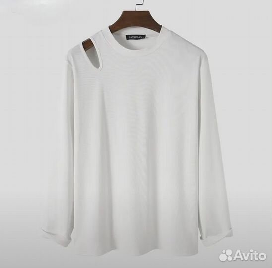 Лонгслив с вырезом