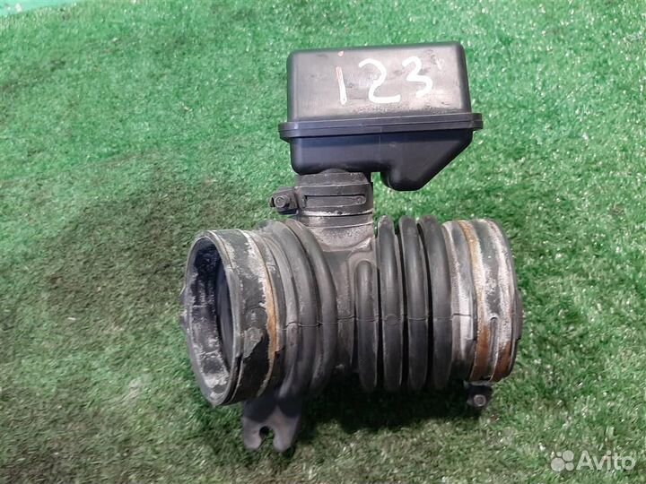 Патрубок воздушного фильтра Mazda 6 (GH) 2010