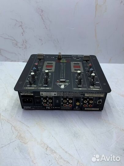 DJ микшерный пульт Behringer VMX100 (К 56784)