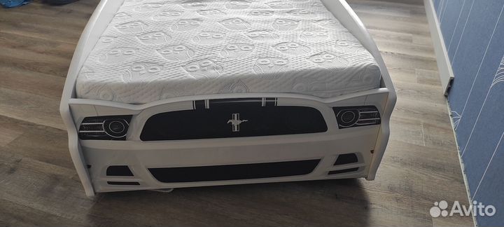 Детская кровать машина Futuka kids