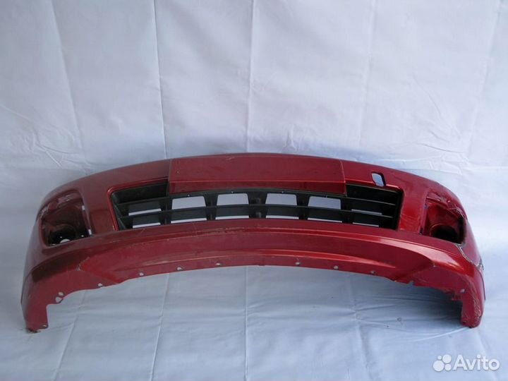 Nissan Tiida бампер передний 2008+