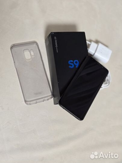 Samsung Galaxy S9, 4/64 ГБ