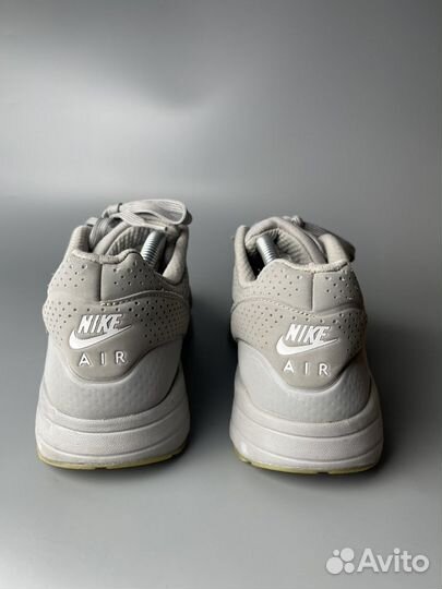 Кроссовки Nike Air Max 1 размер 44 оригинал