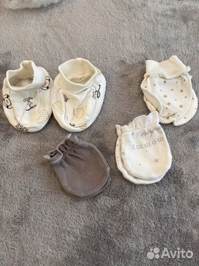 Детские носочки и шапочки