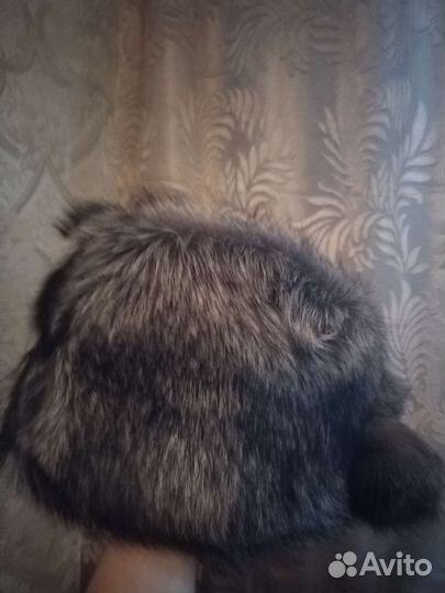 Пальто, шапки, плащ