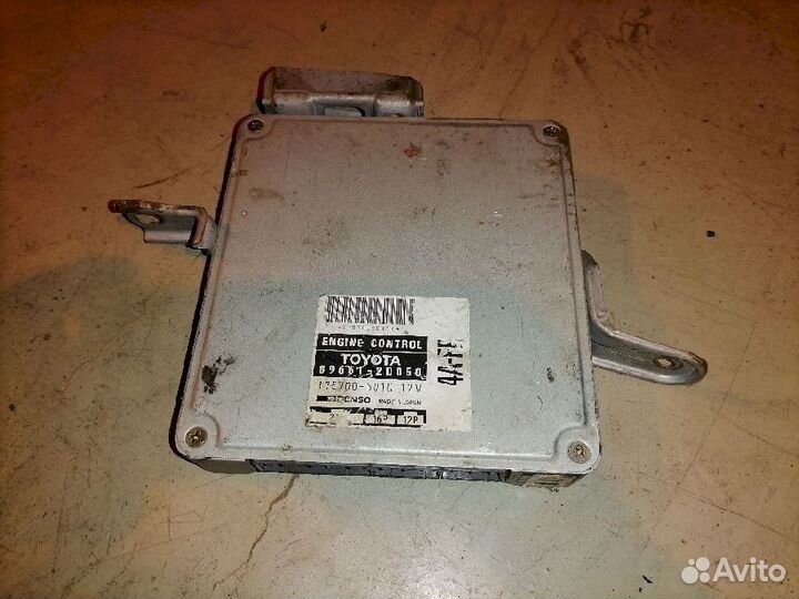 Блок управления двигателем 175700-6010 Toyota Coro