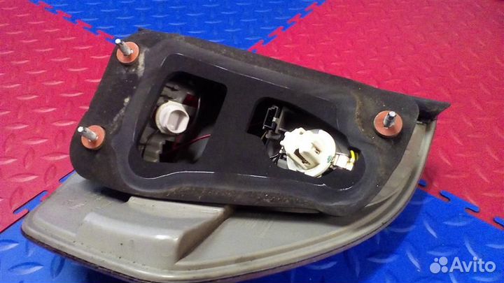 Фонарь задний наружный левый BMW X3 E83