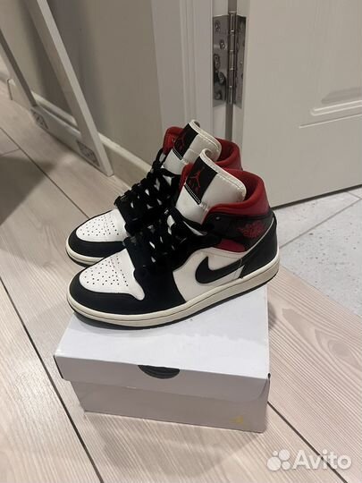 Кроссовки Nike Air Jordan 1 Mid оригинал