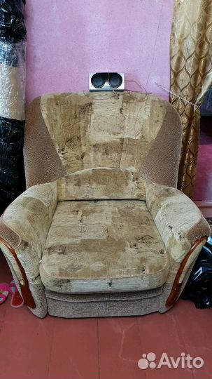 Кресло два и диван,всё раздвижные