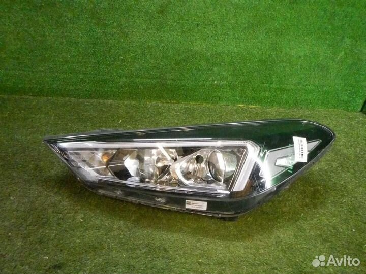 Фара левая Hyundai Tucson