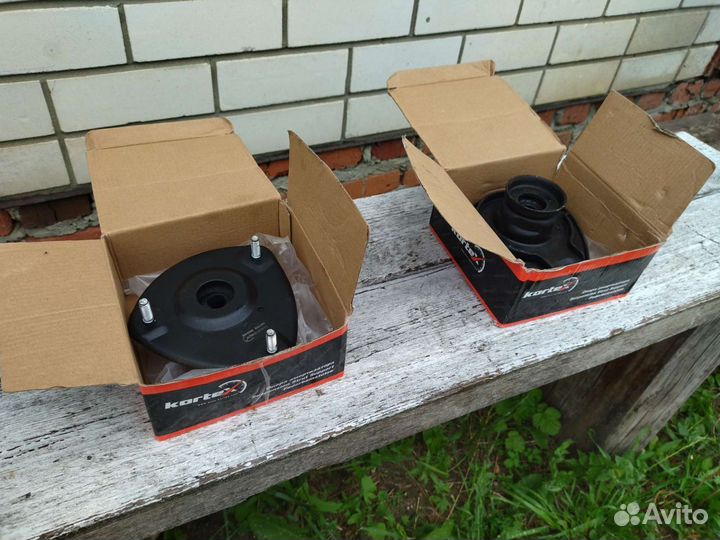 Опора стойки