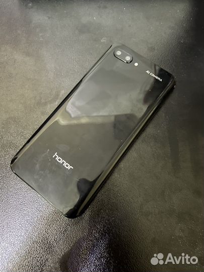 HONOR 10, 4/64 ГБ