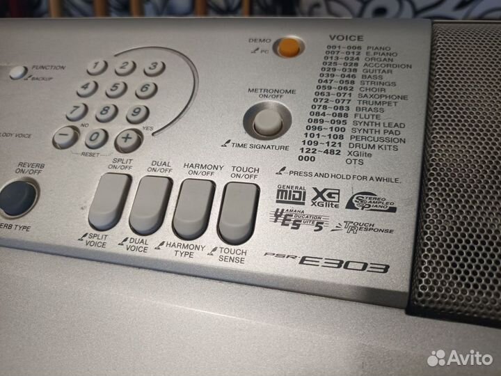 Yamaha PSR-E303 синтезатор (обмен/продажа)