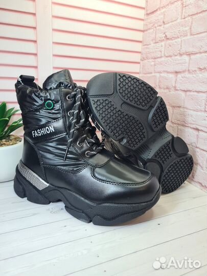 Ботинки зимние дутики для девочки 32 новые