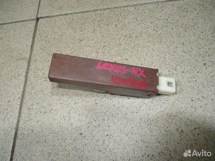 Антенна Lexus NX 200t/300 (AZ10) 2015-2021