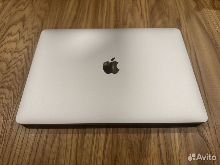 Macbook Air 13 2020 intel Core i3