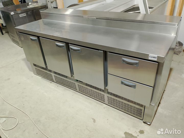 Холодильный стол с саладеттой