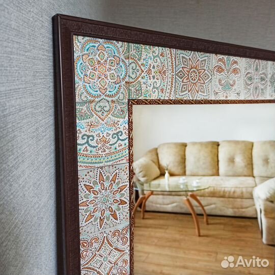 Зеркало дизайнерское настенное в раме