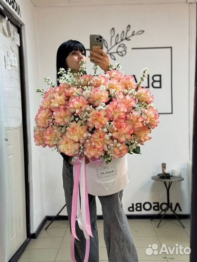 Коробка вывернутых роз. Доставка беспл 24/7