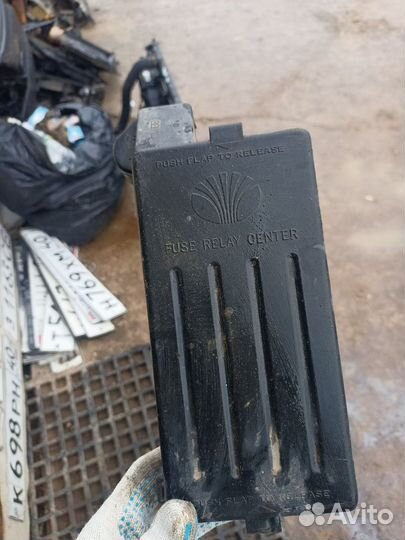 Крышка блока предохранителей Daewoo Leganza