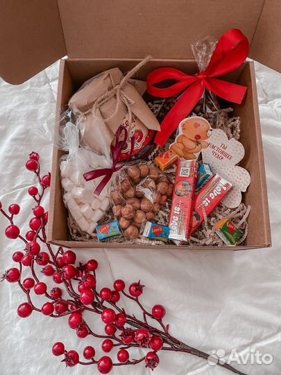 Подарочный набор на 14 февраля девушке парню