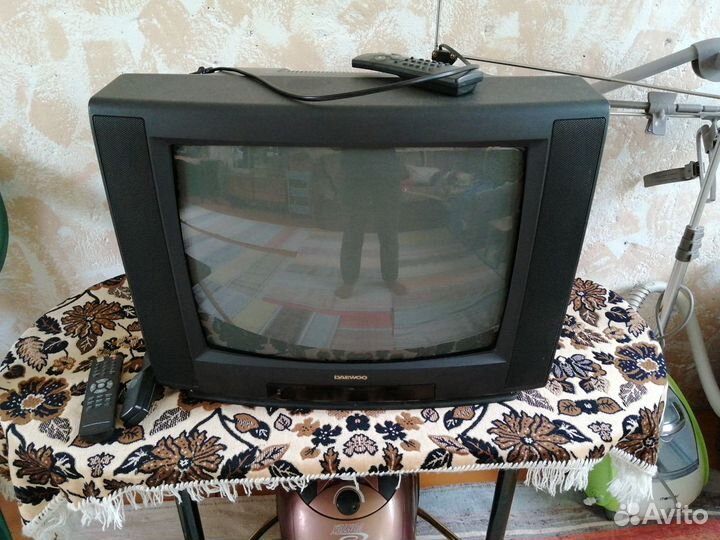 Продам телевизор