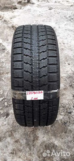 Toyo Observe GSi-5 275/40 R22 107Q