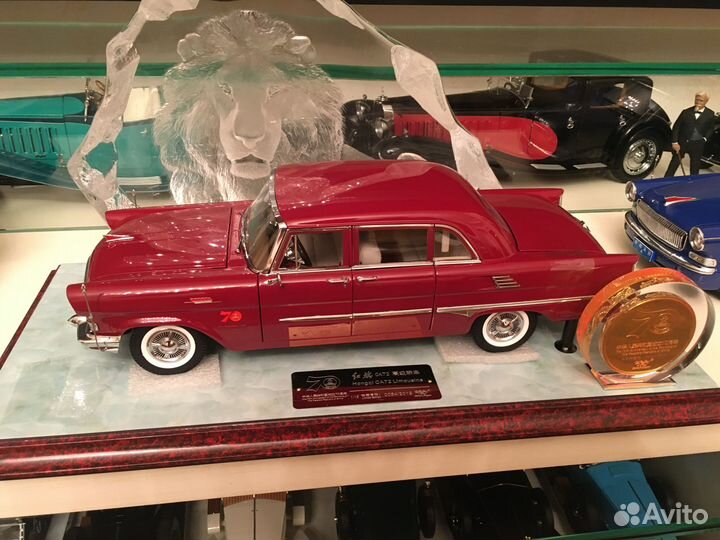 Модель автомобиля 1/18 Красный Дракон