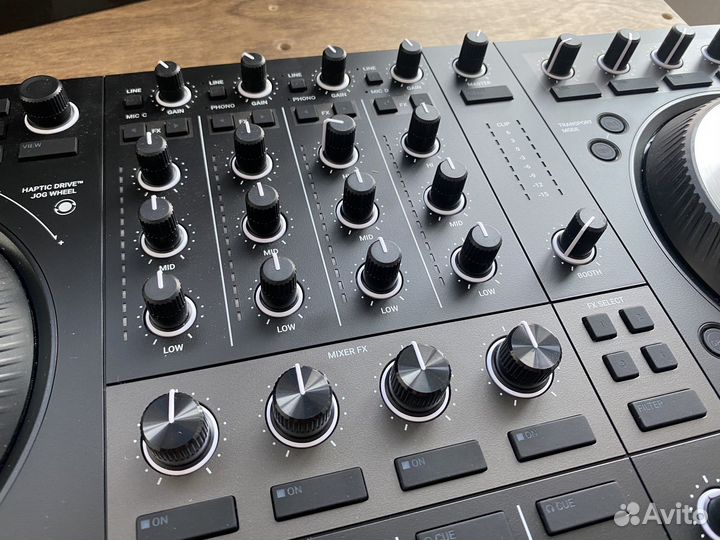 DJ контроллер Traktor Kontrol S4 Mk3 (Новый)