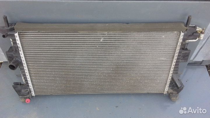 Радиатор охлаждения Ford Grand C Max 2012