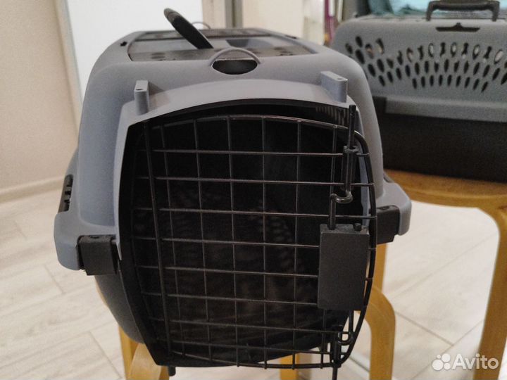 Переноска для кошек пластиковая б/у