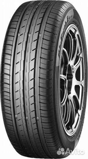 Yokohama Bluearth ES32 215/50 R17 V