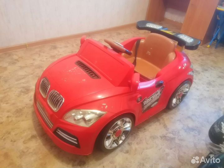 Детский электромобиль бу