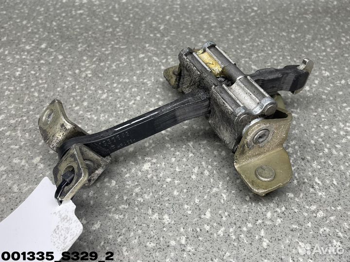 1930649 Ограничитель двери новый образец scania