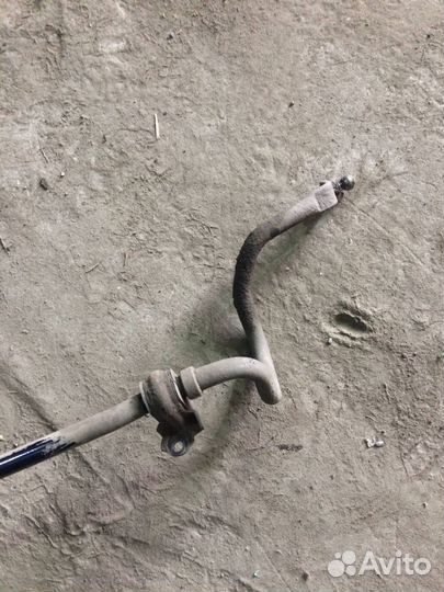 Стабилизатор передний Nissan Teana J31