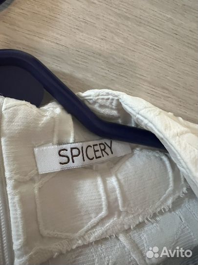 Нарядное женское платье