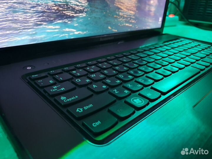 Lenovo (17.3/i5) g780